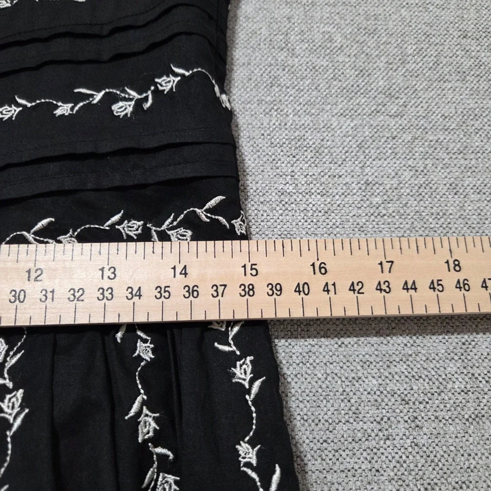 Ann Taylor‎ Black Embroidered Floral Sleeveless Flare Dress Milkmaiden Size 6